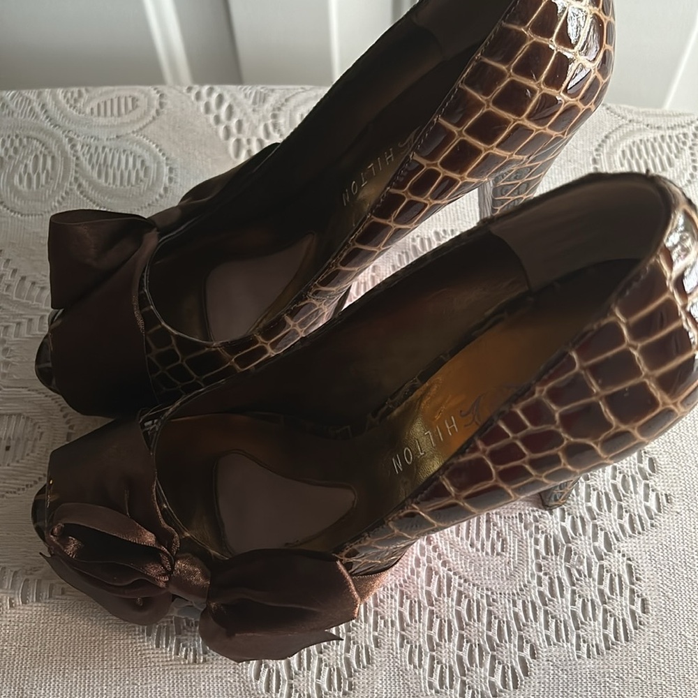 Paris Hilton high heels woman’s Shoes Size 9. - Picture 2 of 7